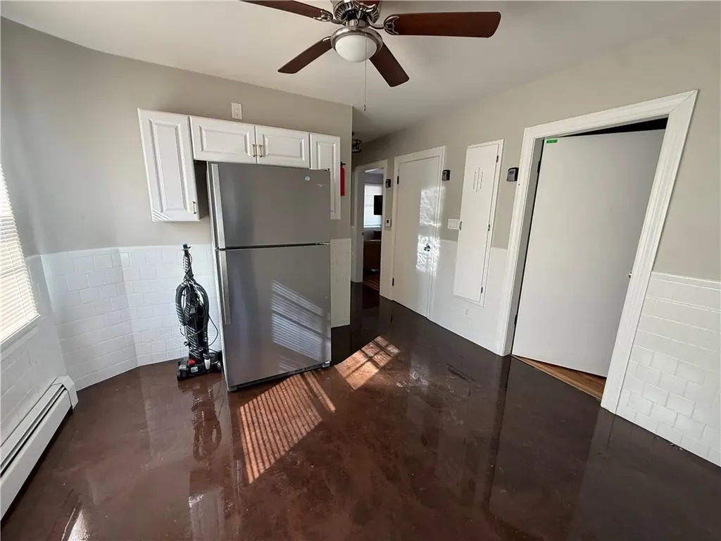 39 Hillview Avenue Providence RI 02908