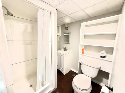 39 Hillview Avenue Providence RI 02908