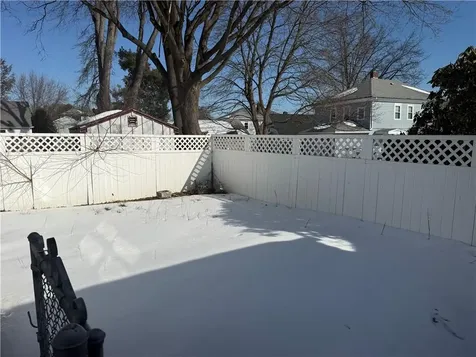 39 Hillview Avenue Providence RI 02908