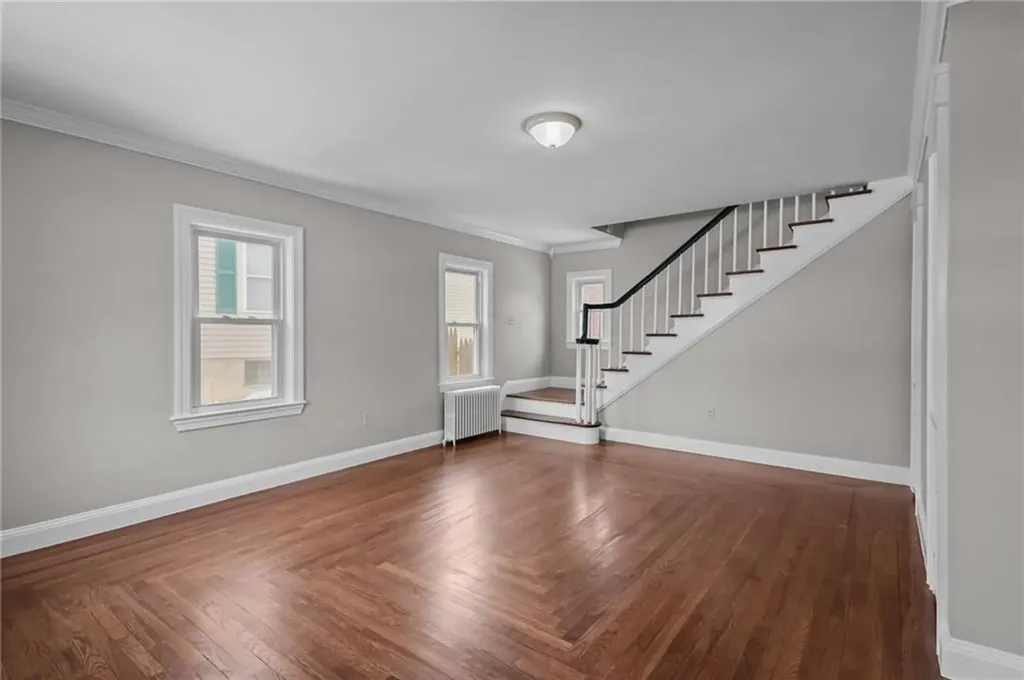 23 Livingston Place Middletown RI 02842