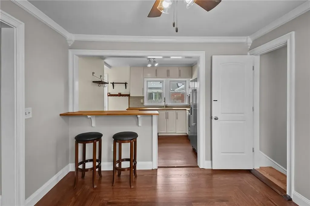 23 Livingston Place Middletown RI 02842