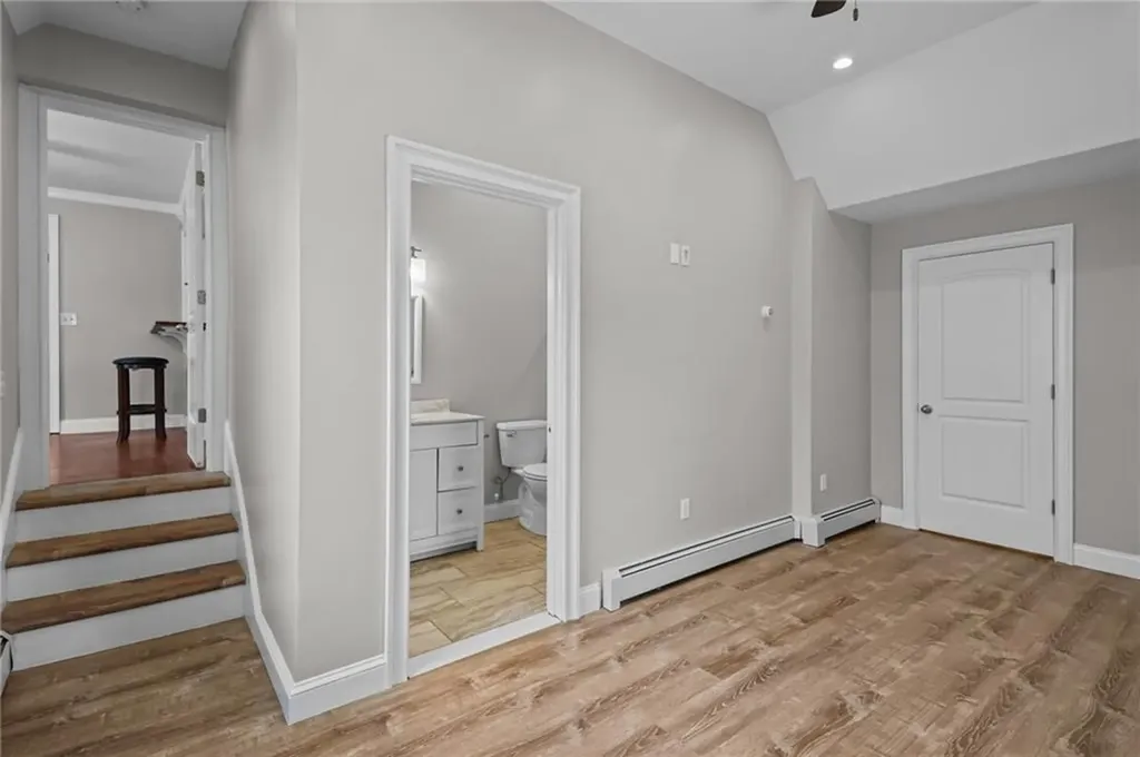 23 Livingston Place Middletown RI 02842