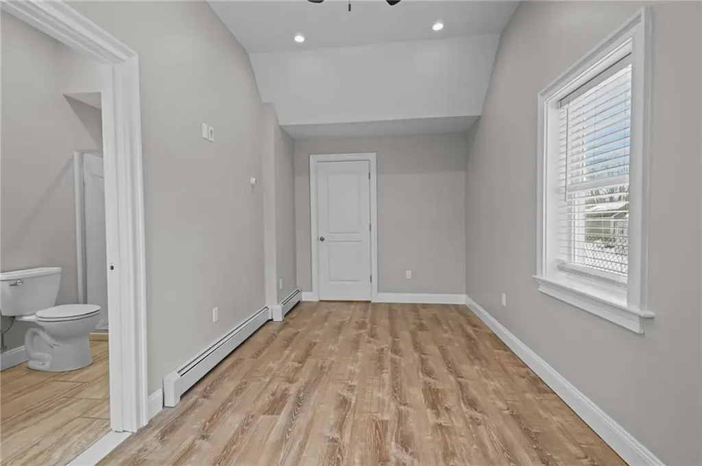 23 Livingston Place Middletown RI 02842