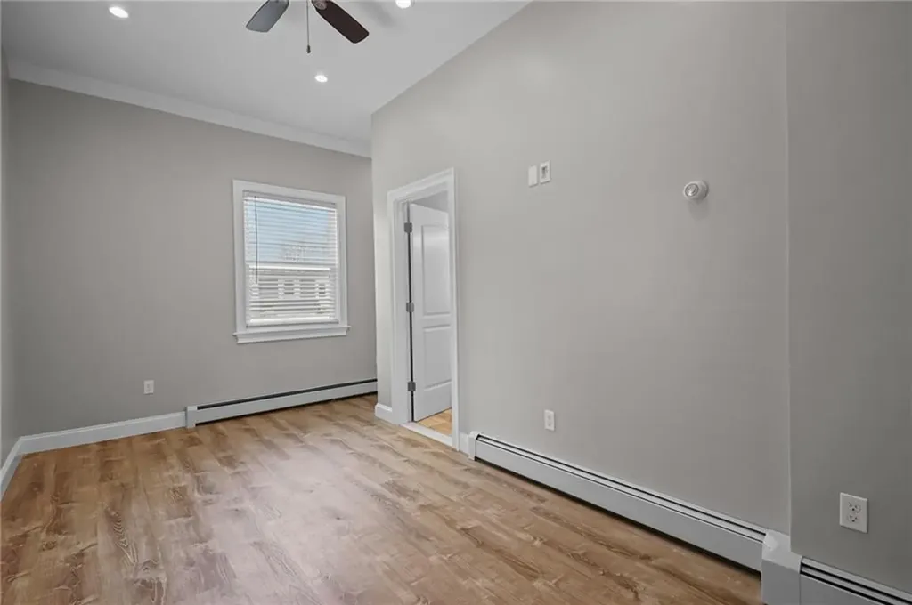 23 Livingston Place Middletown RI 02842