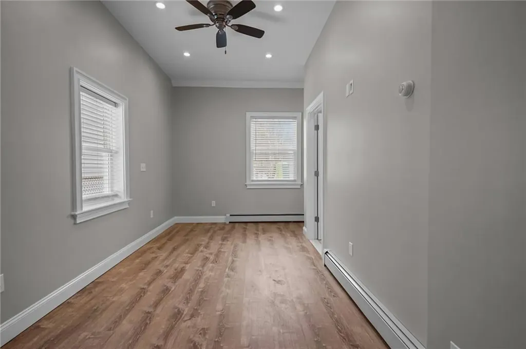 23 Livingston Place Middletown RI 02842