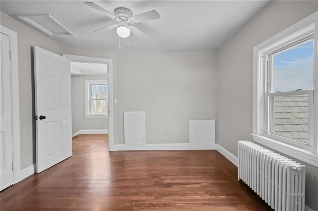 23 Livingston Place Middletown RI 02842