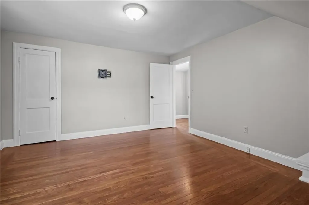 23 Livingston Place Middletown RI 02842