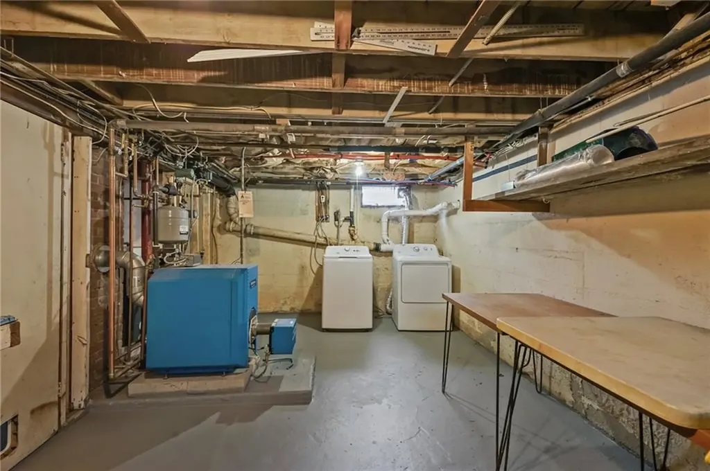 23 Livingston Place Middletown RI 02842