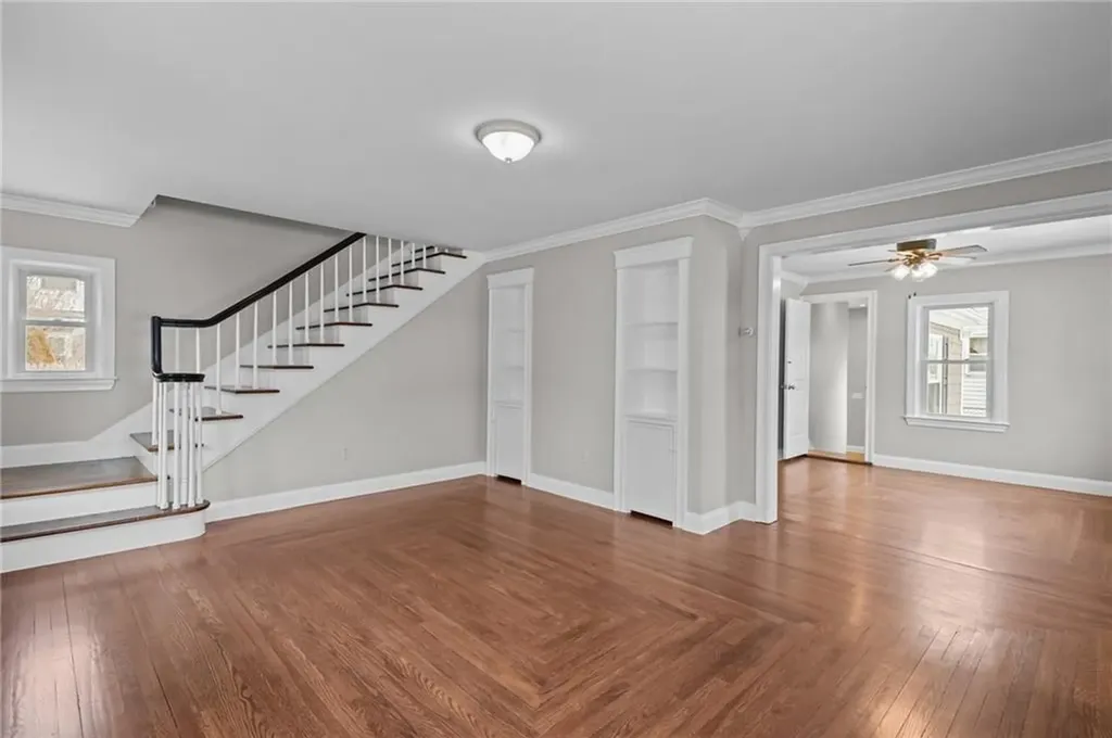 23 Livingston Place Middletown RI 02842