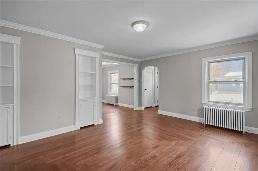 23 Livingston Place Middletown RI 02842