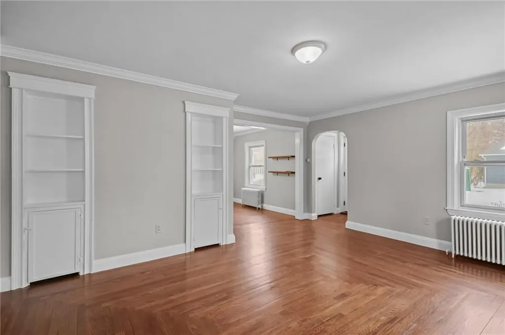 23 Livingston Place Middletown RI 02842