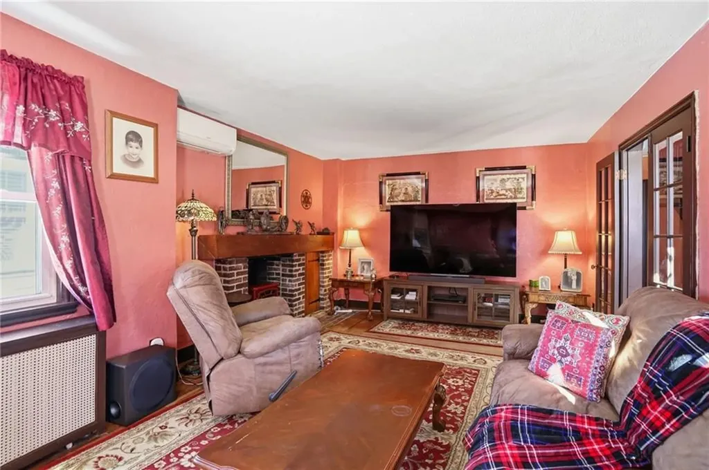 1625 Smith Street North Providence RI 02911