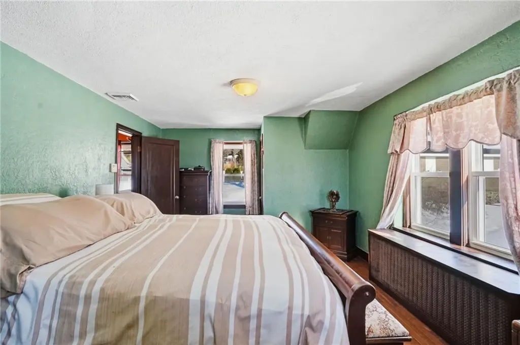 1625 Smith Street North Providence RI 02911