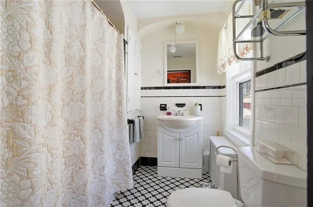 1625 Smith Street North Providence RI 02911