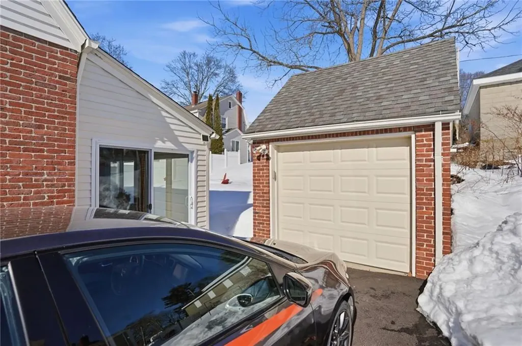 1625 Smith Street North Providence RI 02911