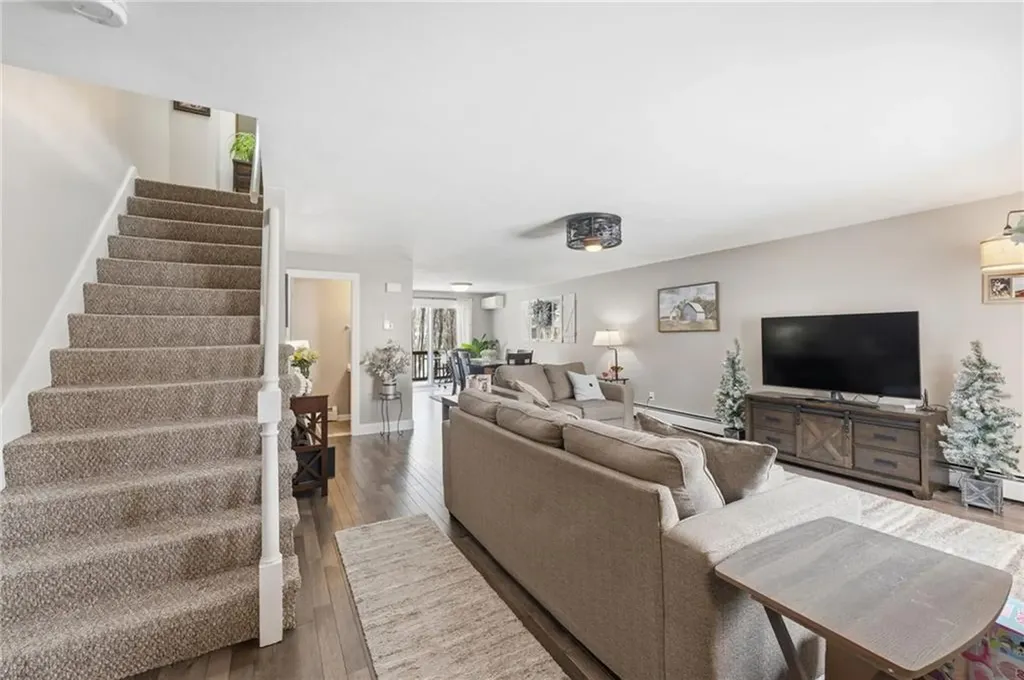 500 Greenwich Avenue West Warwick RI 02893