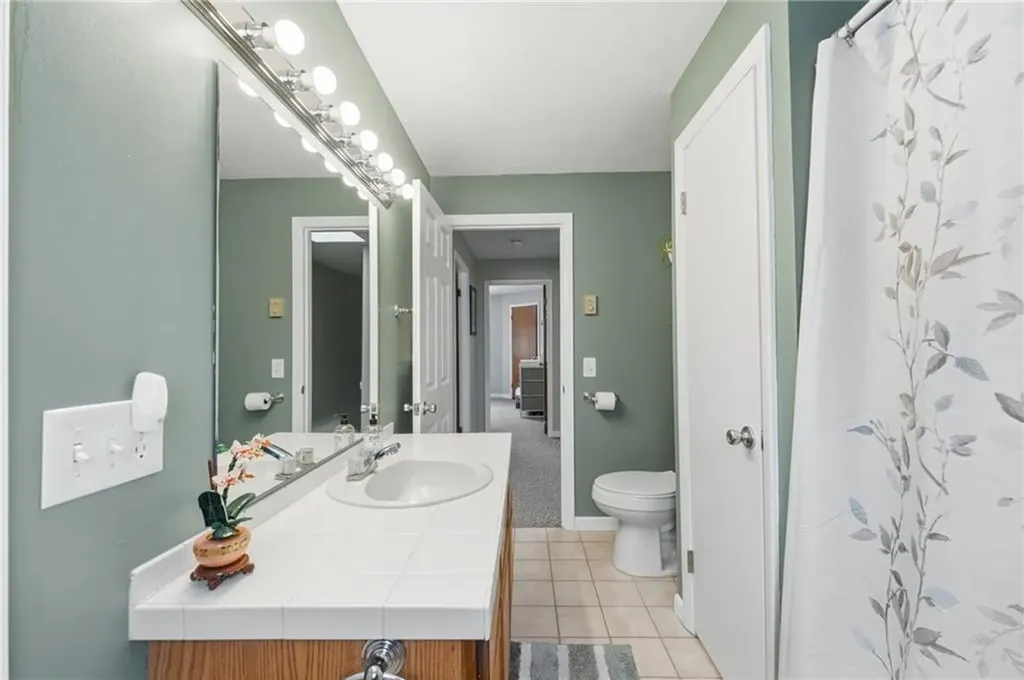 500 Greenwich Avenue West Warwick RI 02893