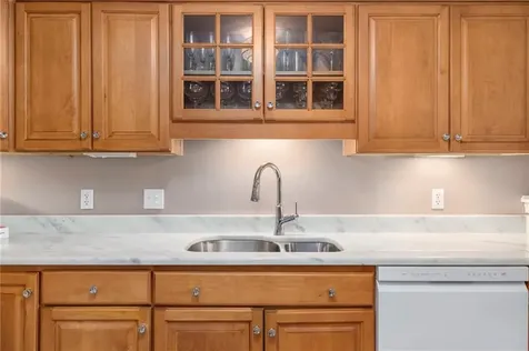 417 North Lane Bristol RI 02809