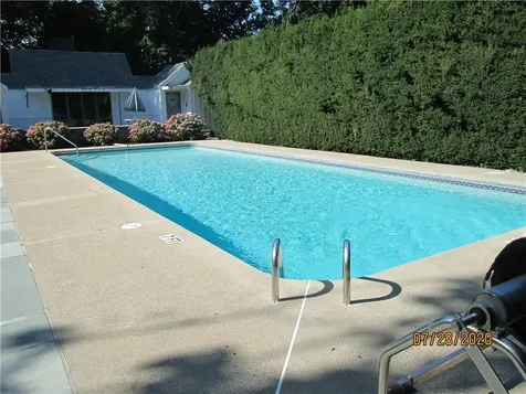 417 North Lane Bristol RI 02809