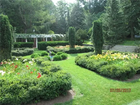 417 North Lane Bristol RI 02809