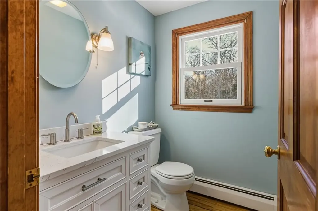 140 I Long Highway Little Compton RI 02837