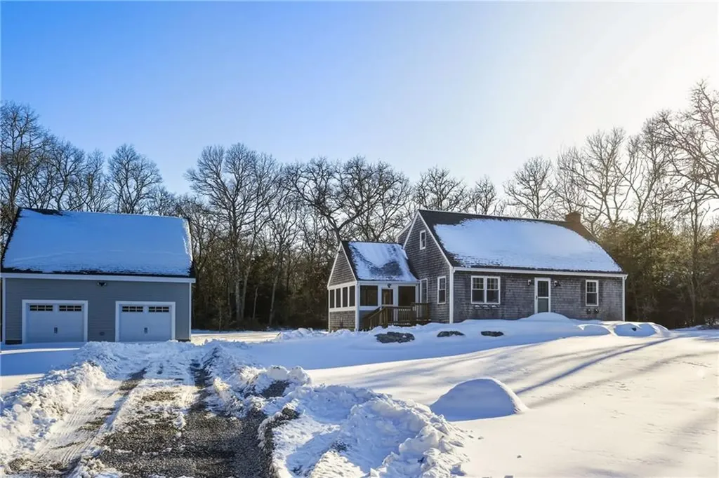 140 I Long Highway Little Compton RI 02837