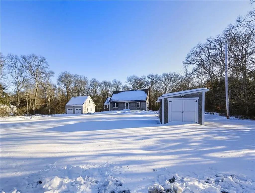 140 I Long Highway Little Compton RI 02837