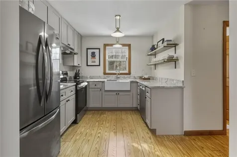 140 Long Highway Little Compton RI 02837