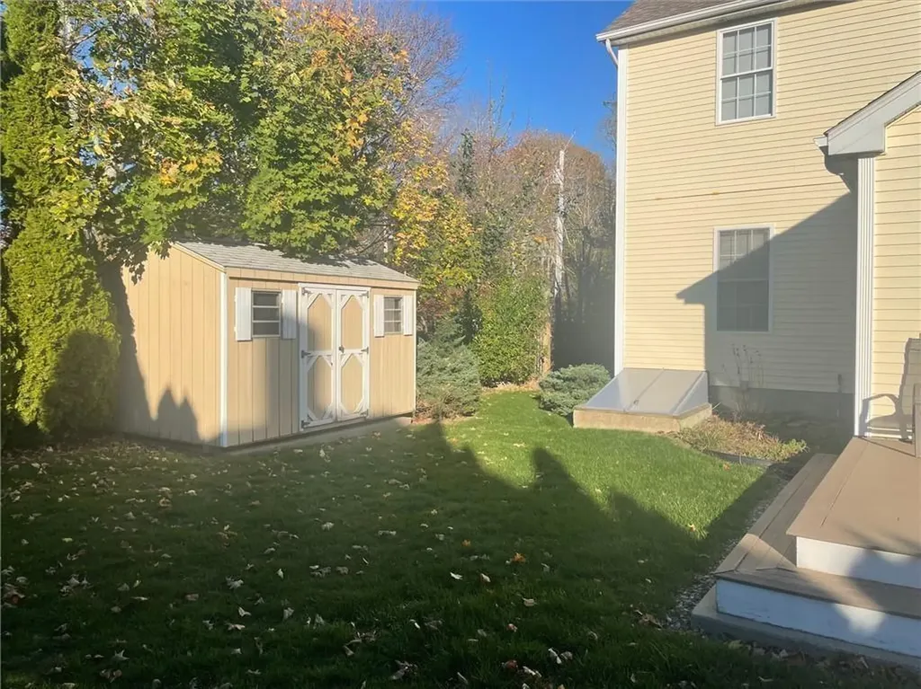 1 Cobblestone Lane Westerly RI 02891