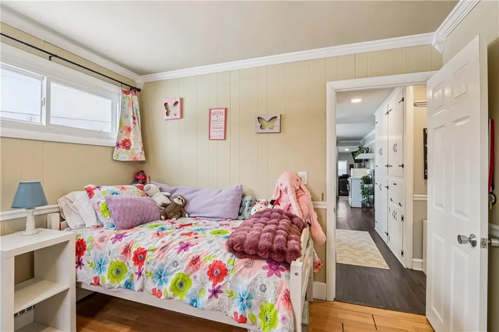 16 Morris Street West Warwick RI 02893