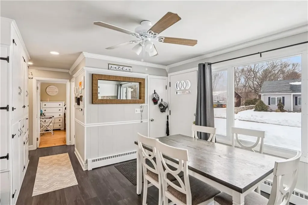 16 Morris Street West Warwick RI 02893