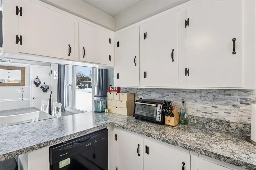 16 Morris Street West Warwick RI 02893