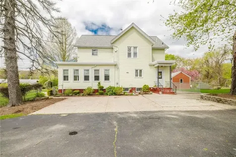 18 Central Avenue Seekonk MA 02771