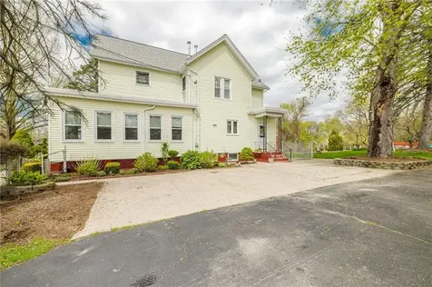 18 Central Avenue Seekonk MA 02771