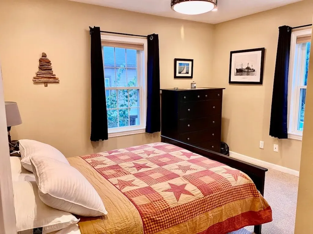61 Callender Avenue Newport RI 02840