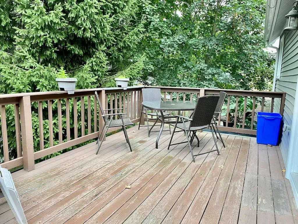 61 Callender Avenue Newport RI 02840