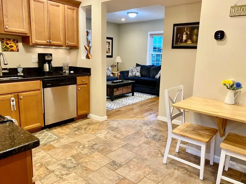 61 Callender Avenue Newport RI 02840