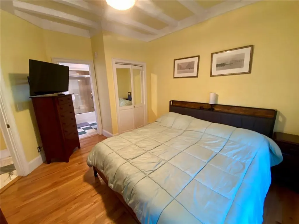 96 Rhode Island Avenue Newport RI 02840