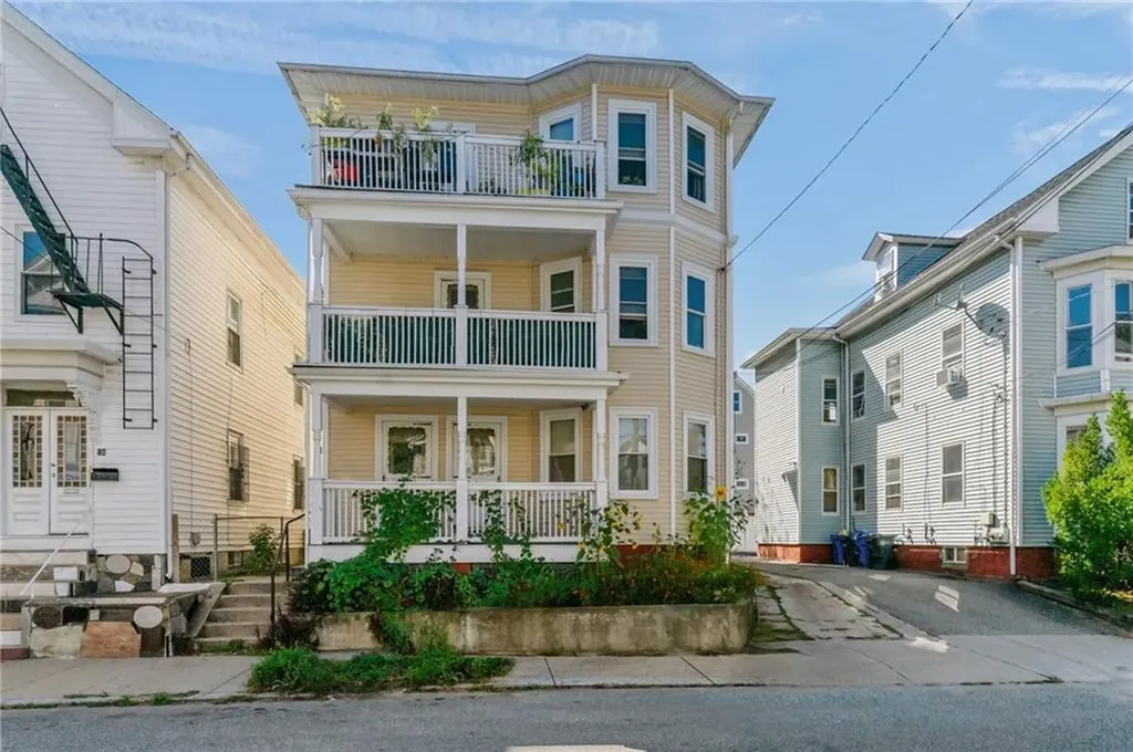 16 Ruggles Street Providence RI 02908
