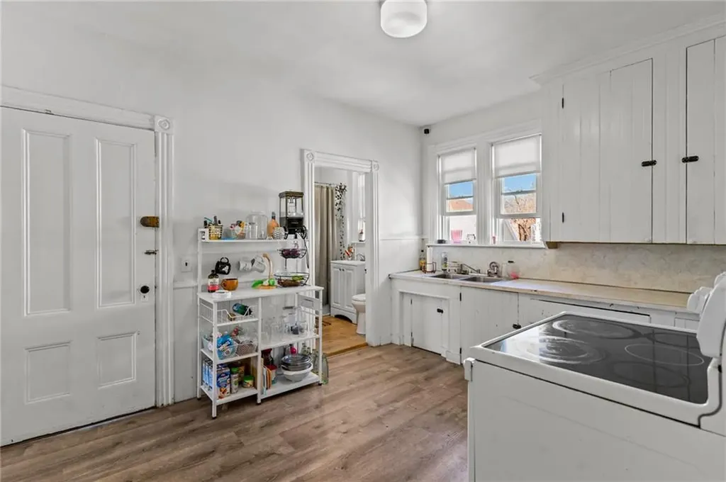 16 Ruggles Street Providence RI 02908