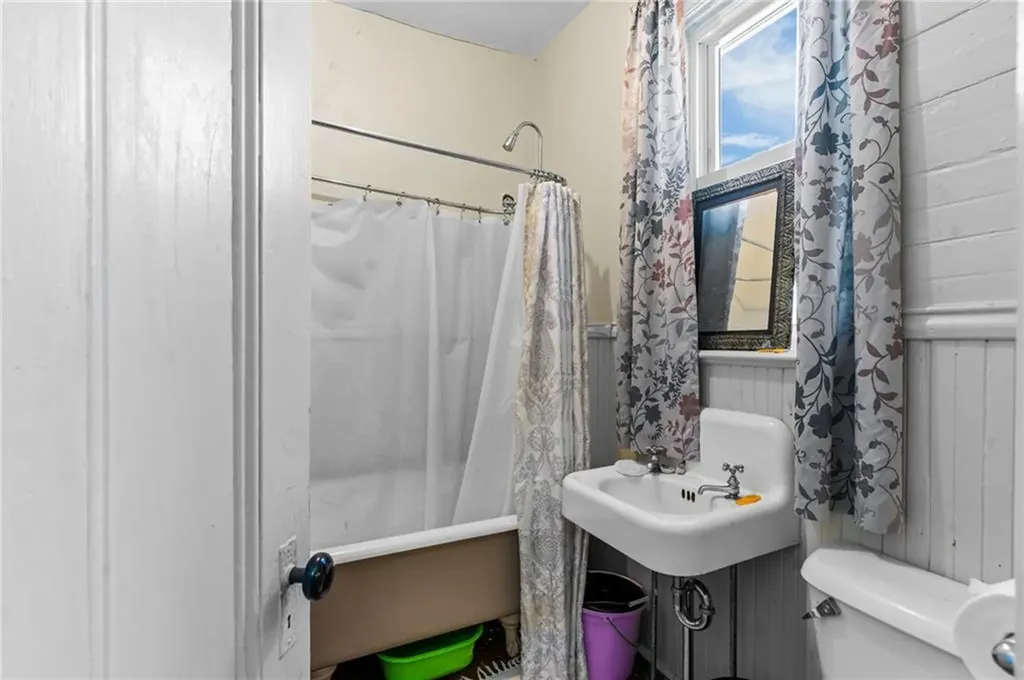 16 Ruggles Street Providence RI 02908