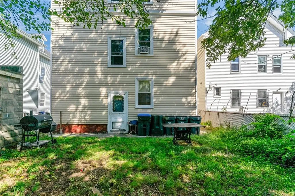 16 Ruggles Street Providence RI 02908
