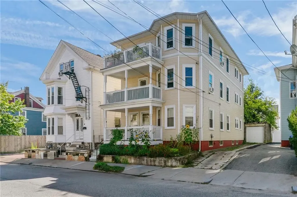 16 Ruggles Street Providence RI 02908
