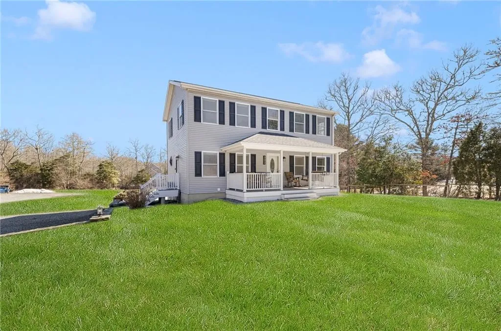 502 Southlake Road Tiverton RI 02878