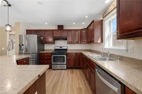 502 Southlake Road Tiverton RI 02878