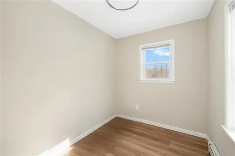 502 Southlake Road Tiverton RI 02878