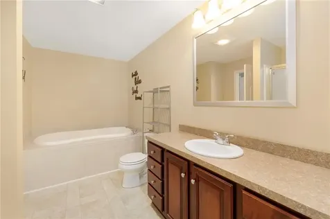 502 Southlake Road Tiverton RI 02878