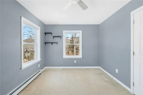 502 Southlake Road Tiverton RI 02878