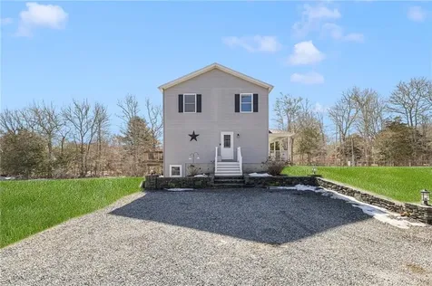502 Southlake Road Tiverton RI 02878