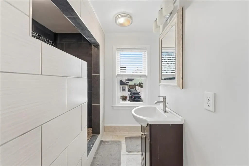 62 Browne Street Cranston RI 02920